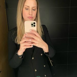 Meet your Posher, Jennifer